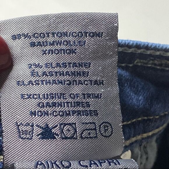 Silver Jean Co | Aiko Denim Jean Capri’s - Picture 4 of 6